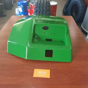 JOHN DEERE SERIA 6000 BŁOTNIK TYLNY LEWY Z OTW.